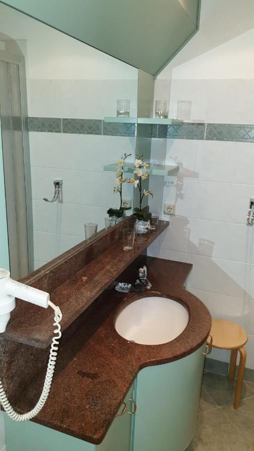 Aparthotel Rialto بينز المظهر الخارجي الصورة